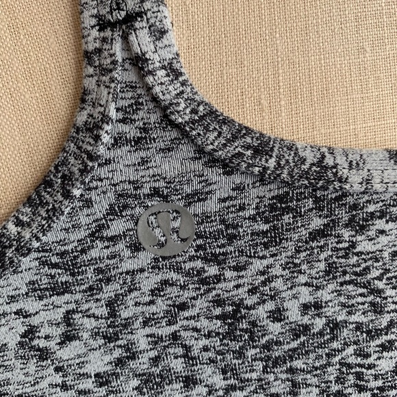 Lululemon Stretch Tank Black White - Size 6 - Picture 4 of 5